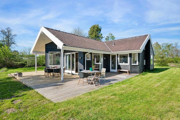 Holiday Home With A View Of The Beautiful Natural Landscape Of Mols