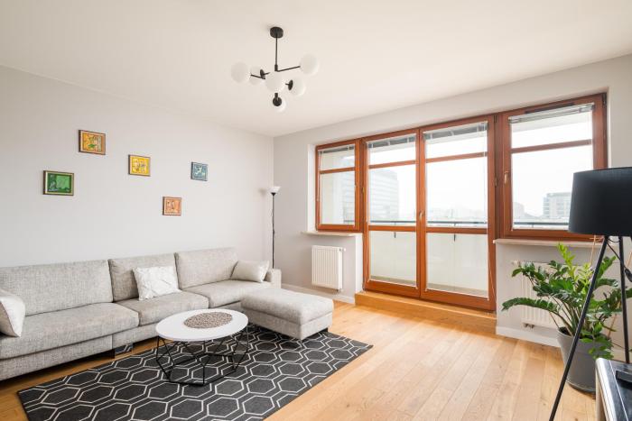 Metro Wilanowska Deluxe Apartment by BookingHost