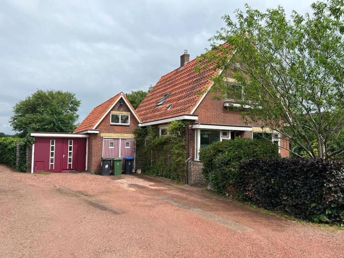 Oude kruidenierswoning nabij natuurbad 1-9 pers