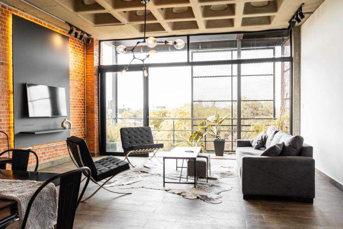 Spacious apartment with Style and Natural Light