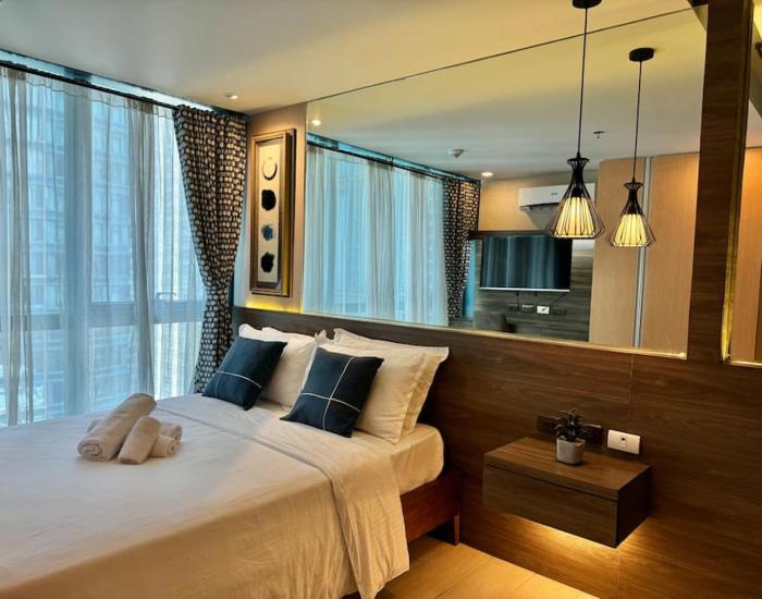 Comfy 1BR At Uptown BGC