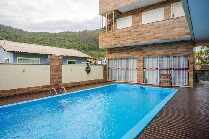 Pântano do Sul 150m da praia