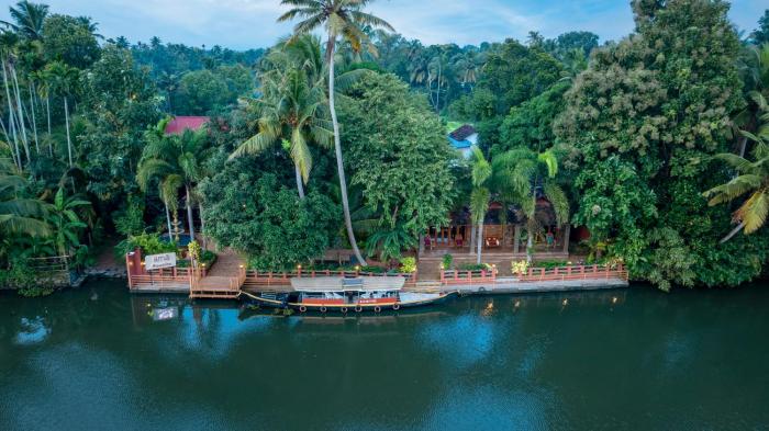 ama Stays & Trails Aquabliss ,Alleppey
