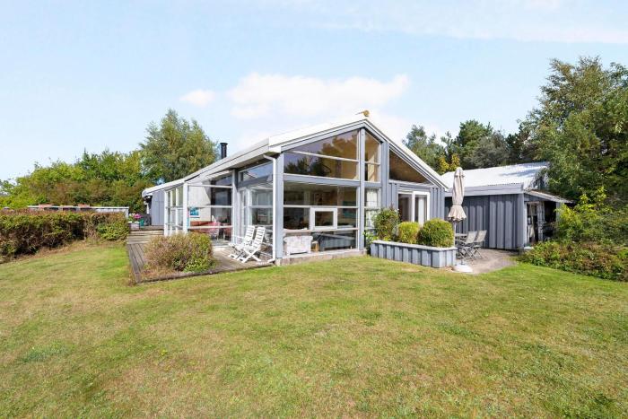 Stunning Holiday Home With Panoramic Views Of Ebeltoft Bay