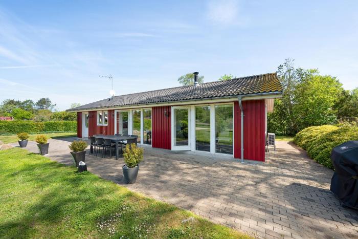 Awesome Home In Ebeltoft With 3 Bedrooms, Internet And Sauna