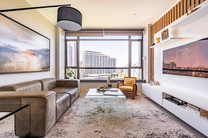 Contemporary unit in the Heart of the Sandton city