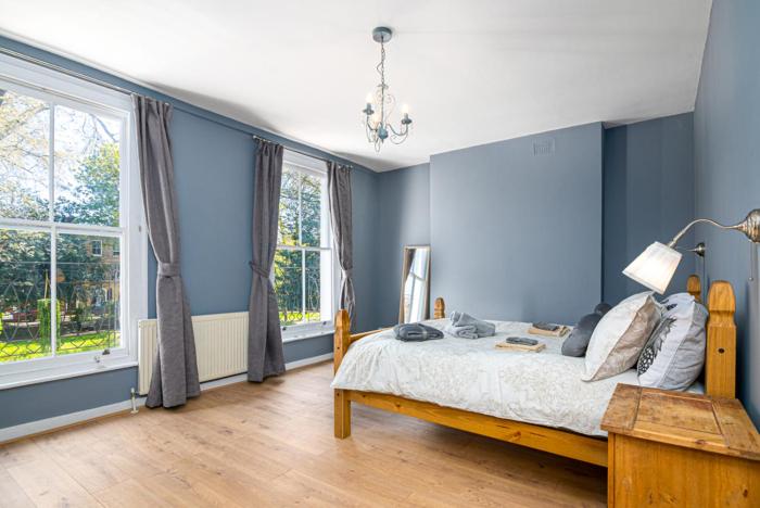 Beautiful House Comfortable & Cozy