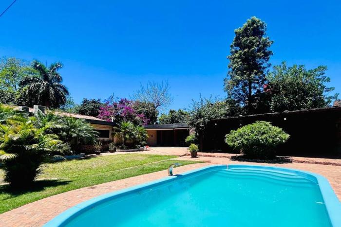 Amplia y hermosa casa quinta de 4 habitaciones