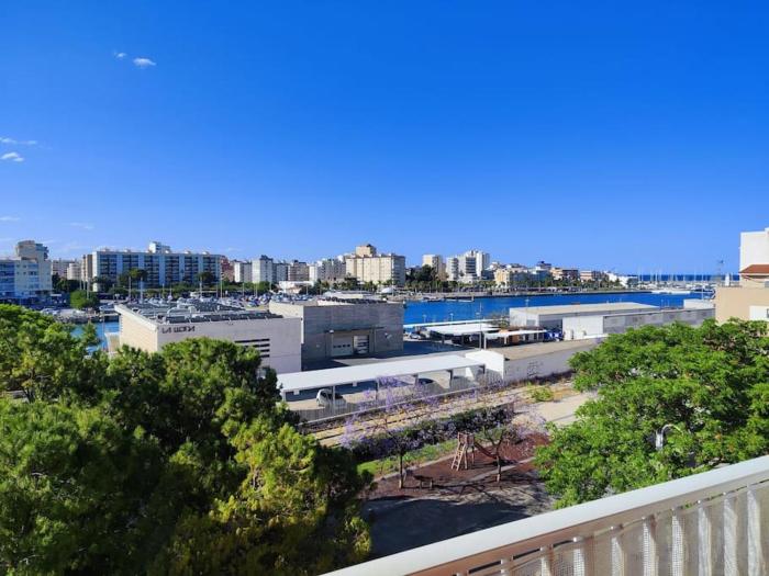 Apartamento con vista al puerto