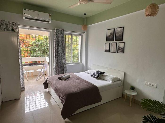 Ozone Pvt Studio Apt with Balcony in Koregaon Park Near Osho Ashram