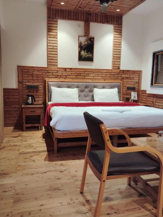 Hotel CM Palace - Pure Vegetarian