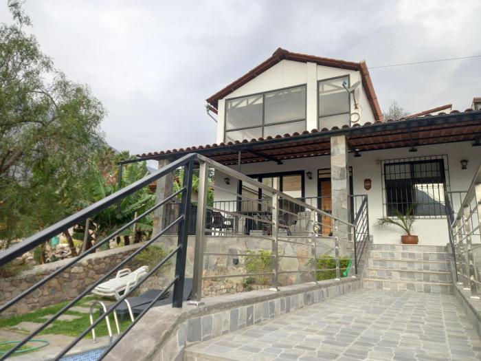 CASA DE CAMPO CON PISCINA EN COCACHACRA HUAROCHIRI SOL TODO EL AÑo