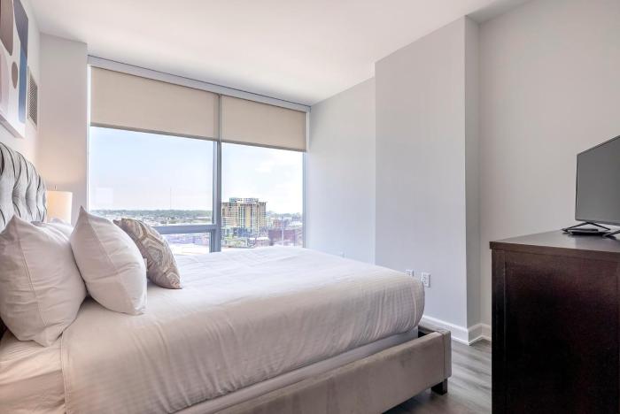 Private Luxury Apt with Gym