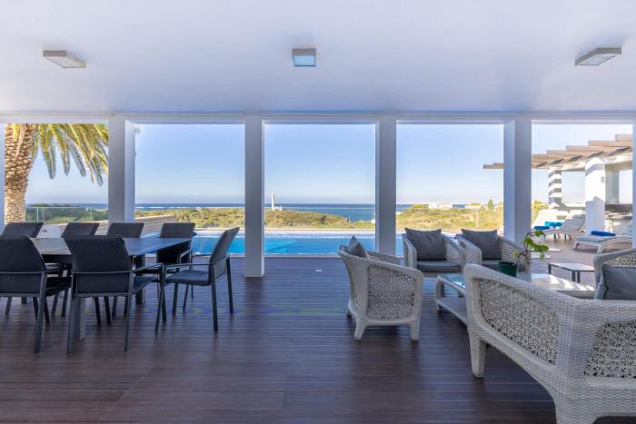 Villa Alice - Walk to beach Pool Tennis court