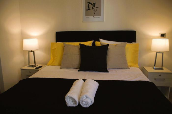 HOM I Metro SantaIsabel Wifi Piscina Ciudad Balcon