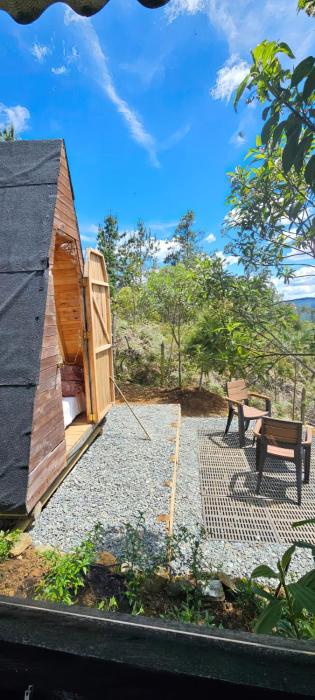 Glamping DESEO con Jacuzzi, Wifi, fogata y vistas de Medellín