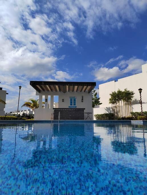 Cómoda casa en clúster privado