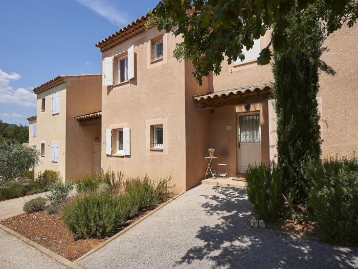 Villa in Provence with Private Pool & Tennis