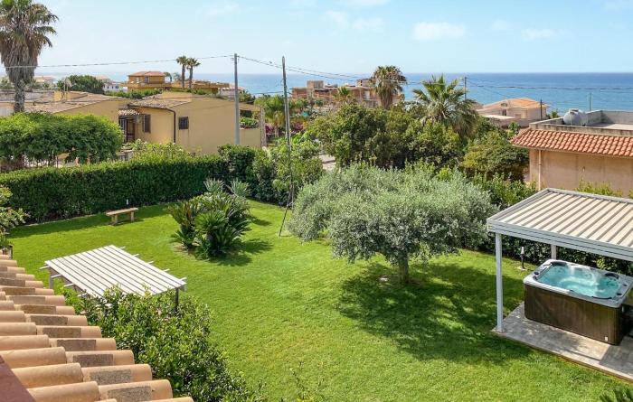 2 Bedroom Awesome Apartment In Donnalucata