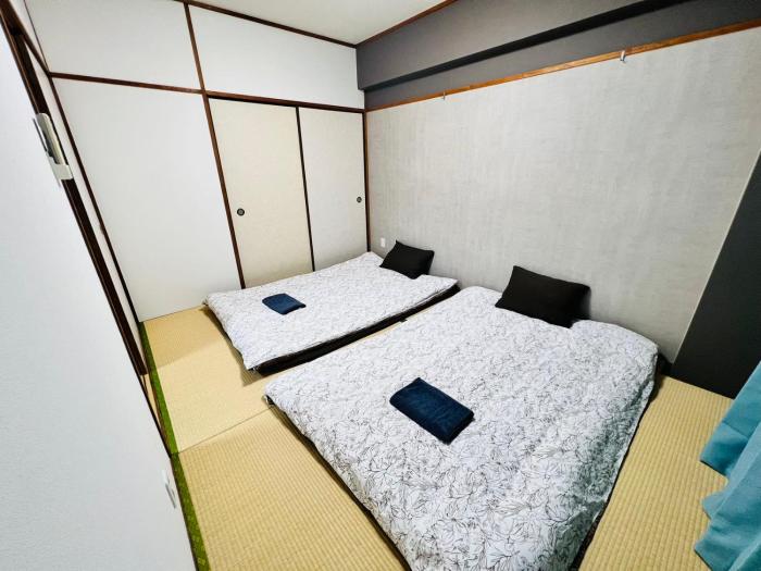 島之内に位置する2Ldk 心斎橋まで徒歩2分 長堀橋駅の地下鉄出口まで5分