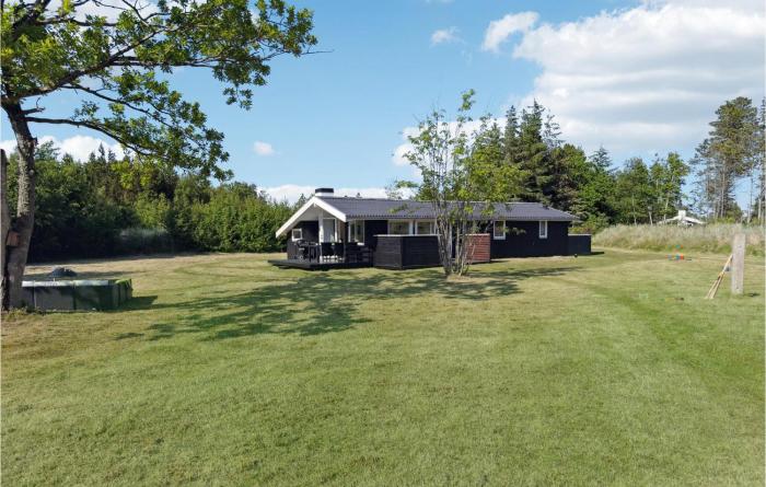 3 Bedroom Beautiful Home In Ålbæk