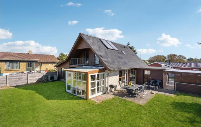 3 Bedroom Awesome Home In Nørre Nebel