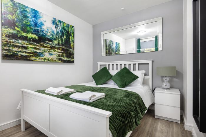 Kensington Air Conditioned One Bed Apartment
