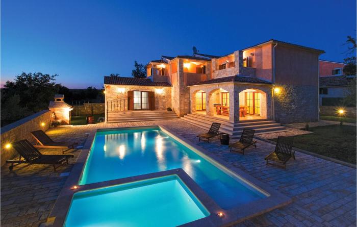 Stunning Home In Vodnjan