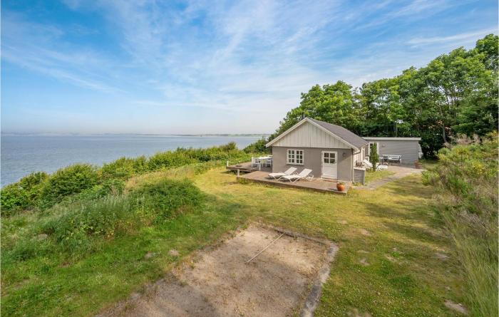 Three-Bedroom Holiday Home In Knebel