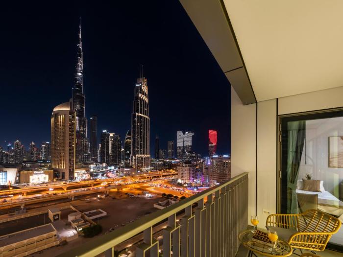 Premium Two-Bedroom Apartment with Private Balcony & Full Burj Khalifa Views by Al Fannan Holiday Homes