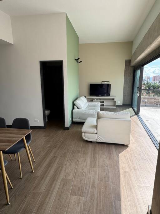 Apartamento 406 Poblado Cerca al CC El Tesoro