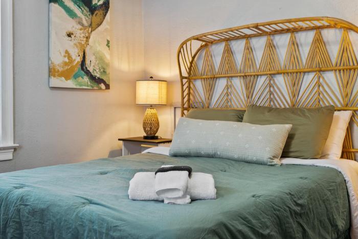 Home Near Downtown Mall & Belmont