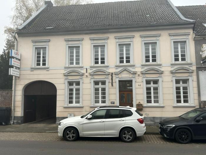 3 Zimmer Monteurswohnung in 400 Jahre alter Lateinschule LS24