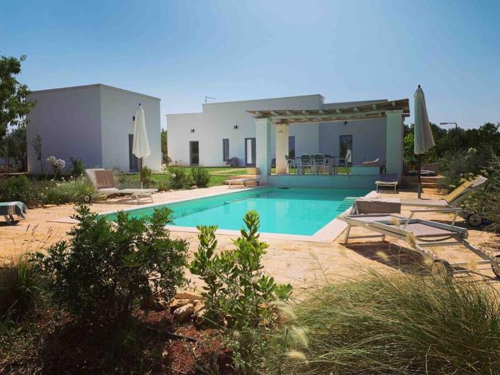 Tenuta Tre Marie, villa di pregio con piscina a Ostuni