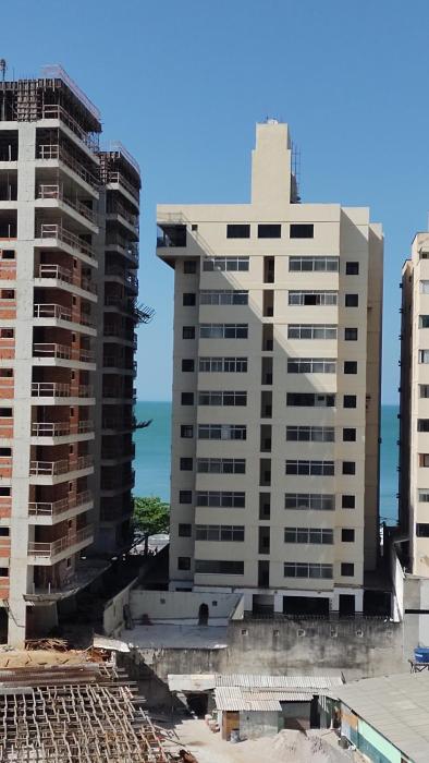 Apartamento com 03 quartos, vista para o mar, com suíte, 2 elevadores e garagem