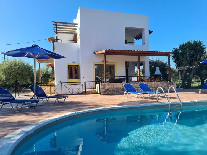 Villa Helios, private gated pool + big patio