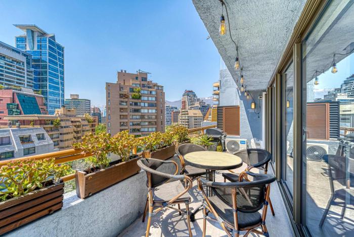 Golf Living - Terrace & City Views
