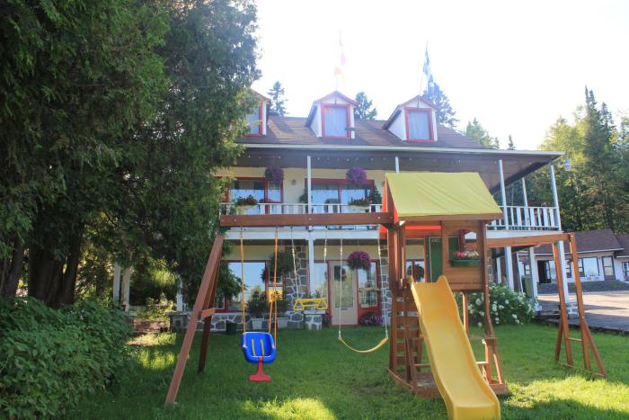 Motel Des Pays DEn Haut