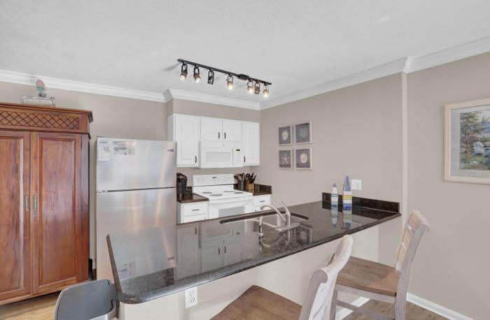 Tradewinds 106 by Vacation Homes Collection