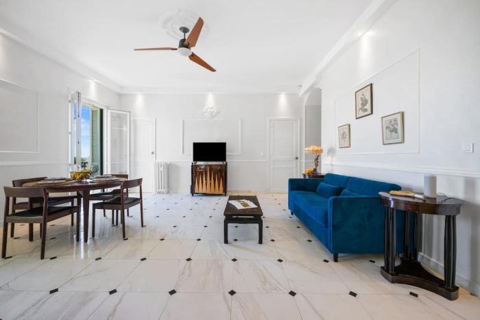 Alexandra Palace, Appartement Belle Époque Menton, vue mer, parking