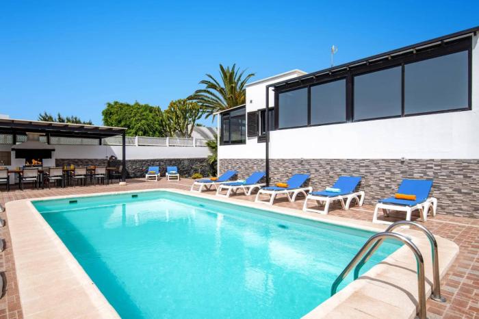 Villa Alvaro Dos by Villa Plus