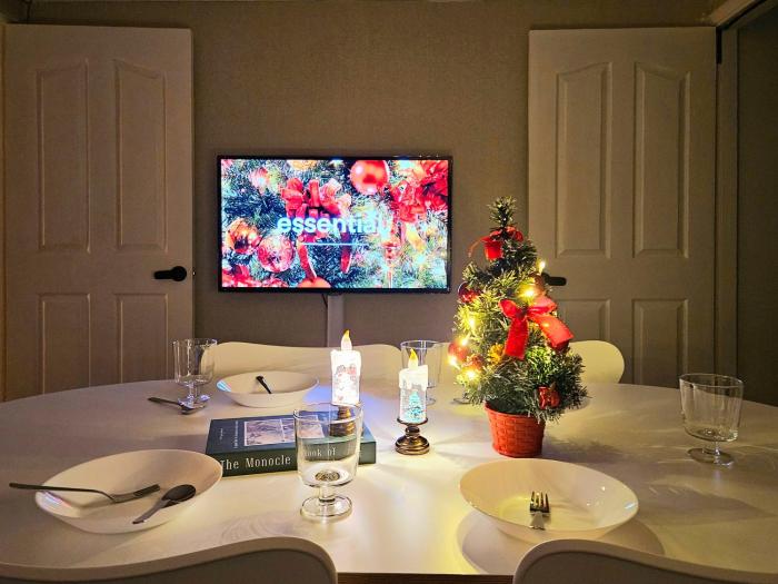 Gangnam Cozy Stay near Sinnonhyeon, 3 Queen Beds, Sofa