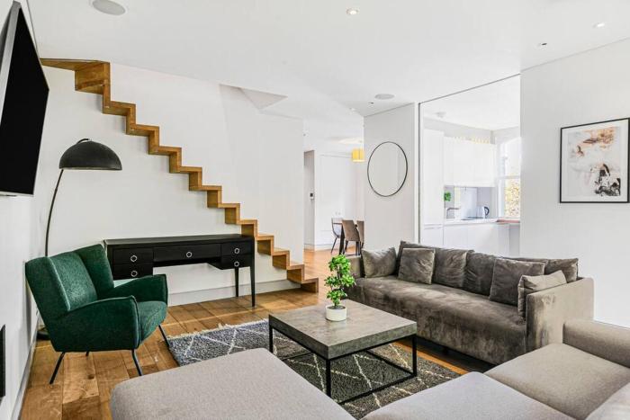 Chelsea Penthouse - Roof Terrace & Central AC