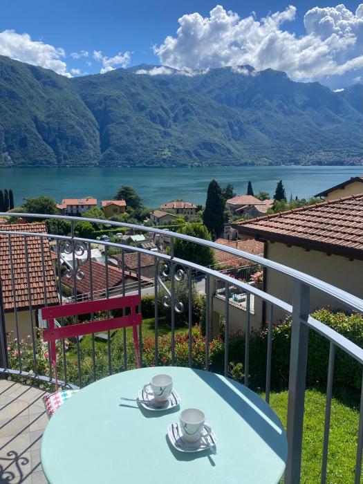 Bellagio Lake Flat - Lake view & balcony, near the center