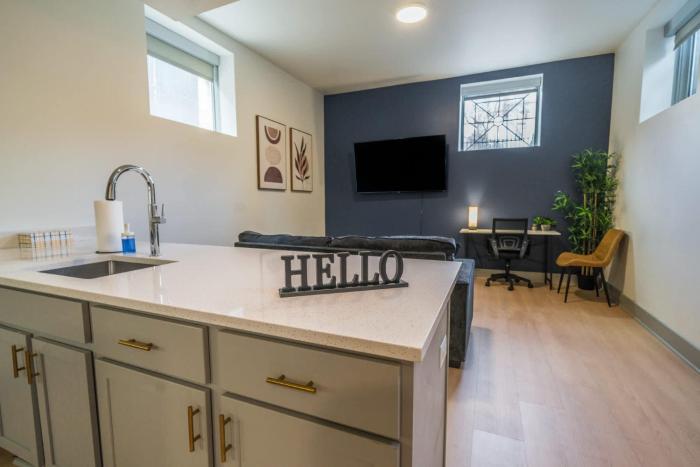 Modern Space in the Vibrant Louisville #101