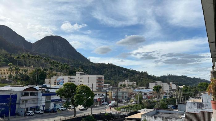 Apartamento no Centro da Cidade vista pra montanha