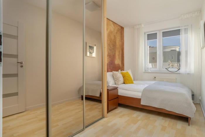 Cozy Apartment Remote Work by Noclegi Renters