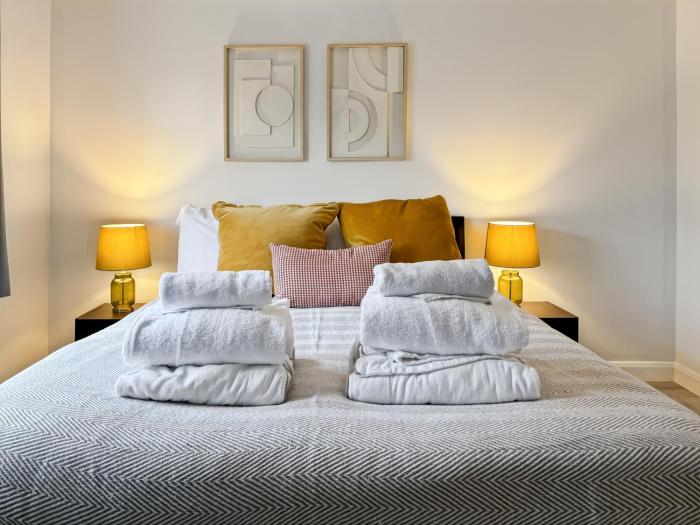 Cozy Hideaway With Hot Tub Sauna Sleeps 7