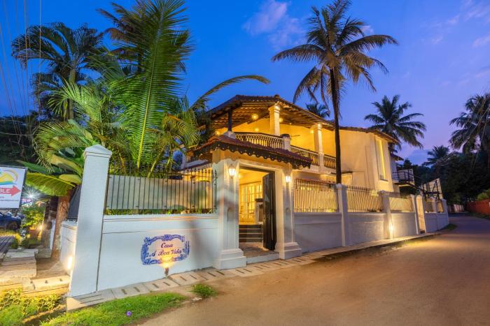 ELIVAAS 4 BHK Villa near Beach with Private Pool & Bar - Casa Boa Vida