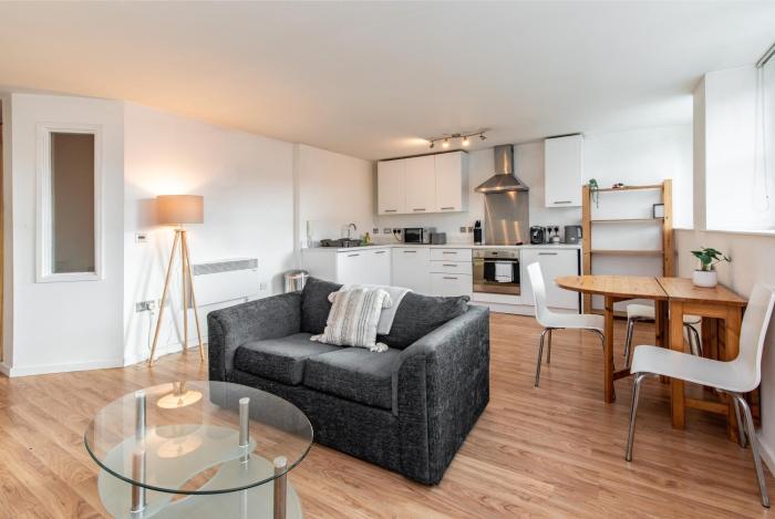 1 BR Apt in City Centre, Close to Motorpoint Arena